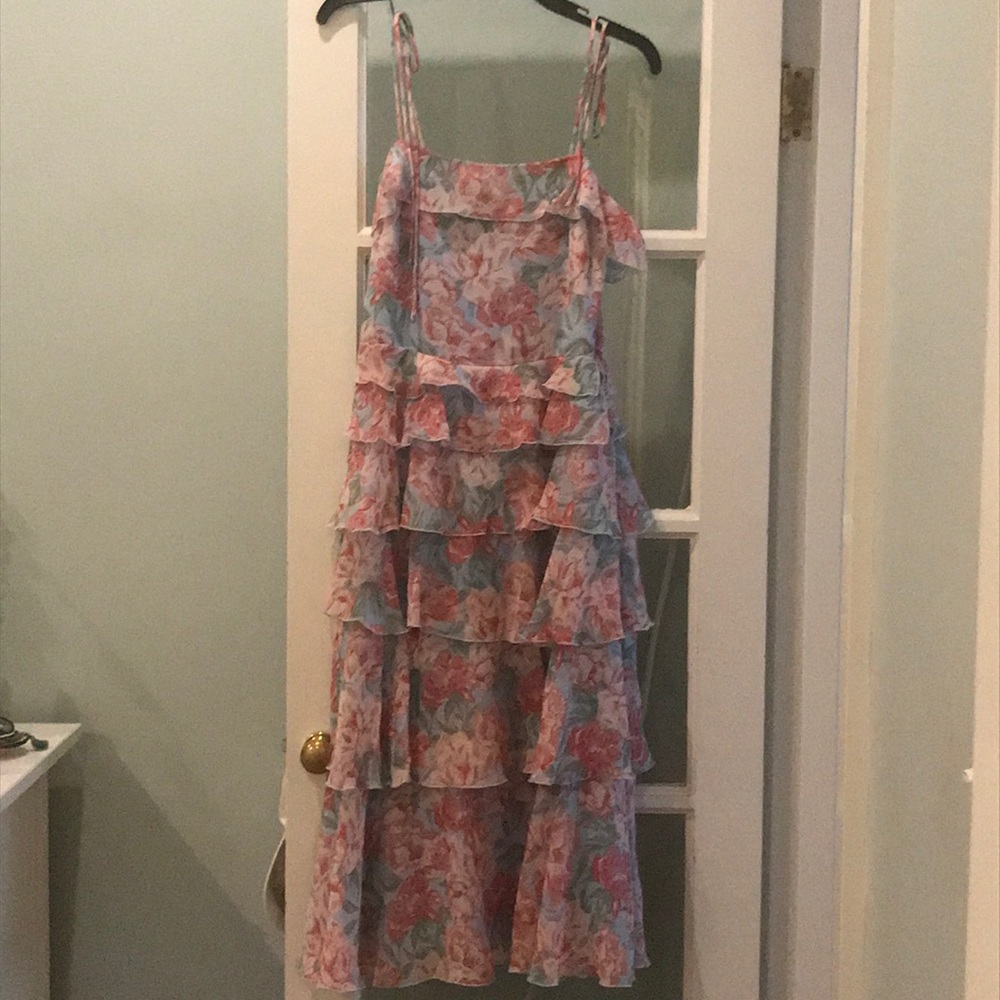 WAYF essie tiered dress size small